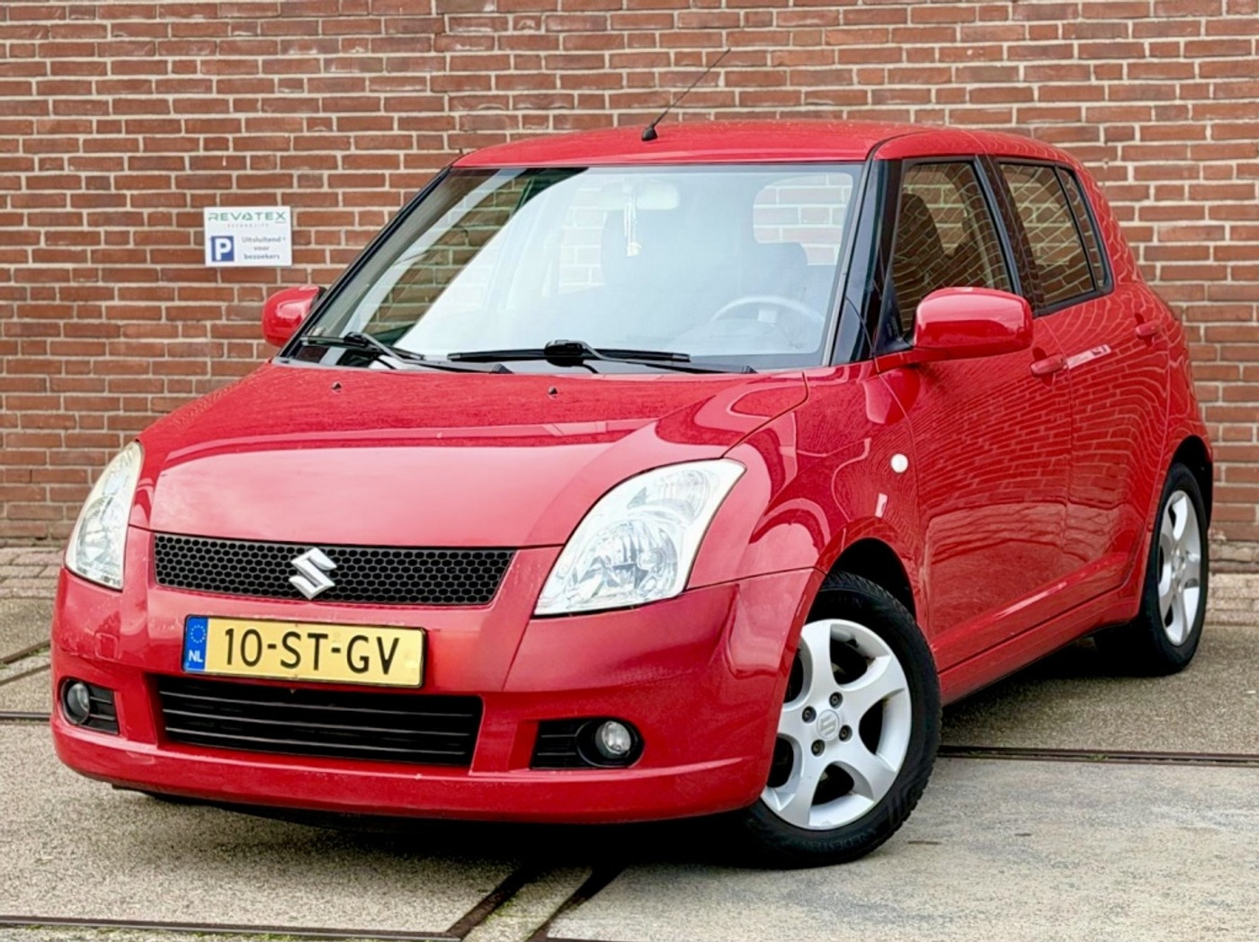 Suzuki Swift 1.3 Exclusive |Airco |Navi |Nieuwe Apk 2006 - voorkant
