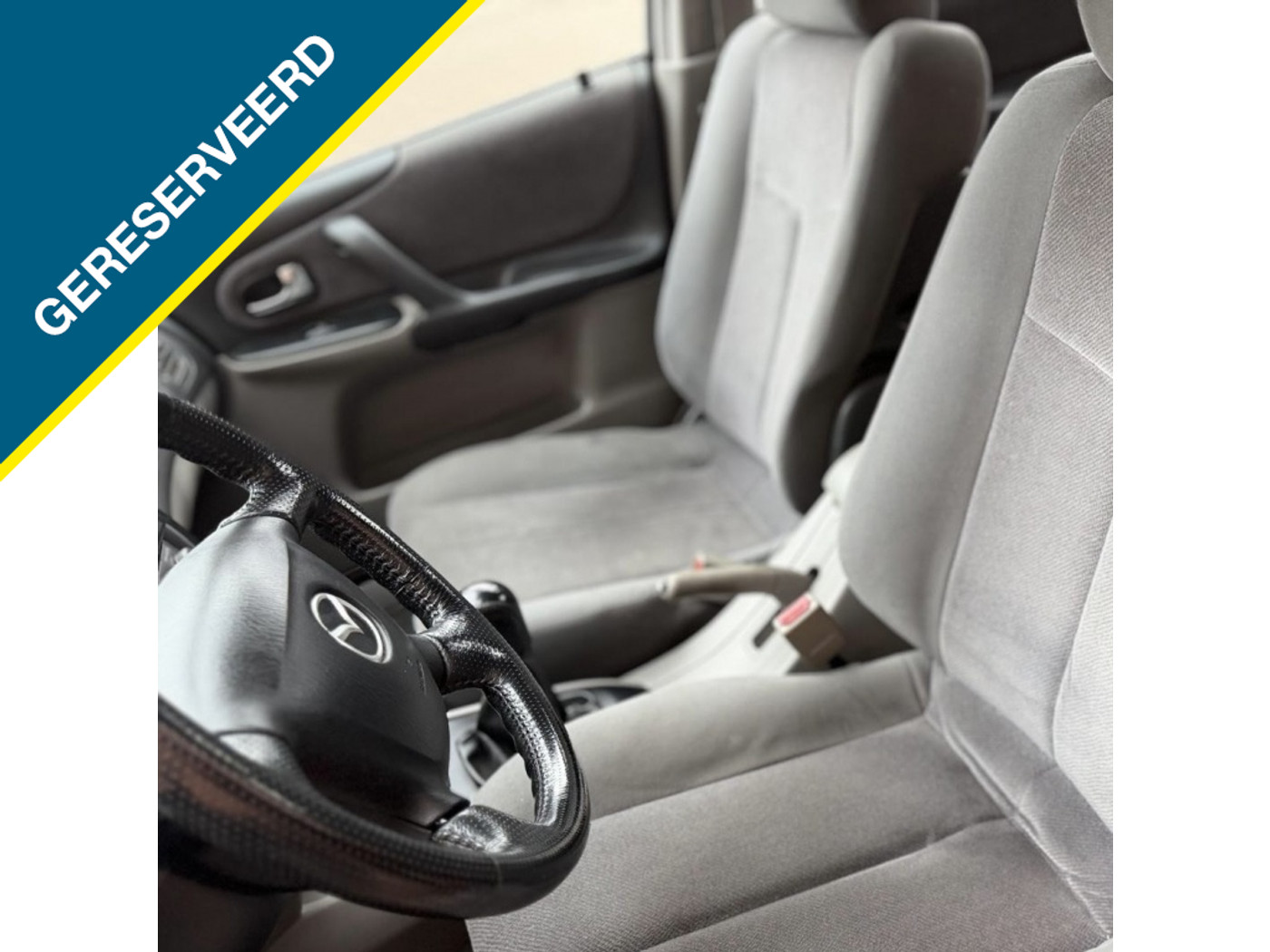 Foto van Mazda Mazda 323