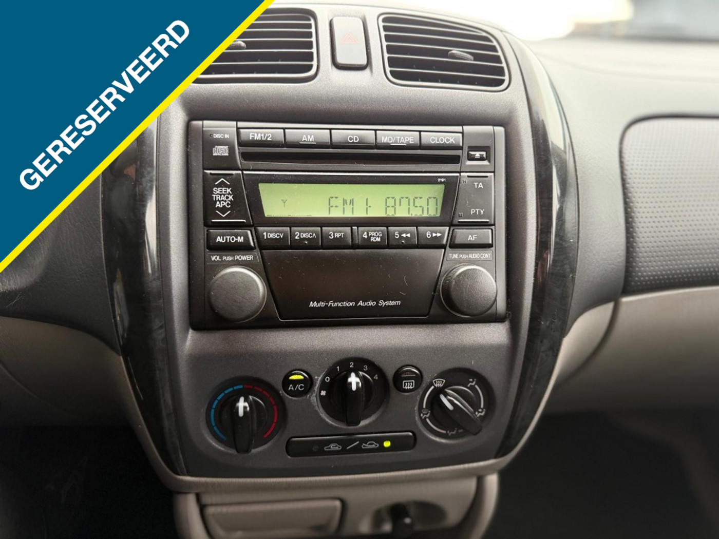 Foto van Mazda Mazda 323