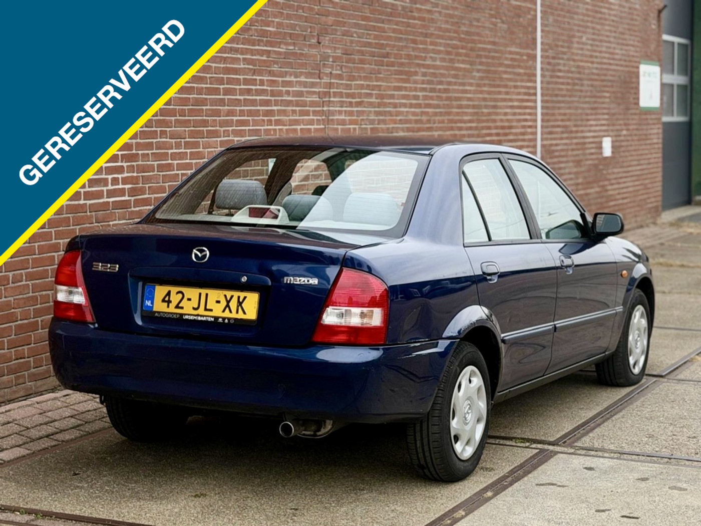 Foto van Mazda Mazda 323