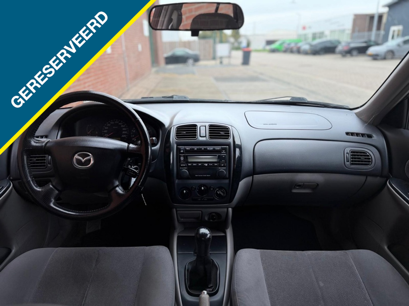 Foto van Mazda Mazda 323