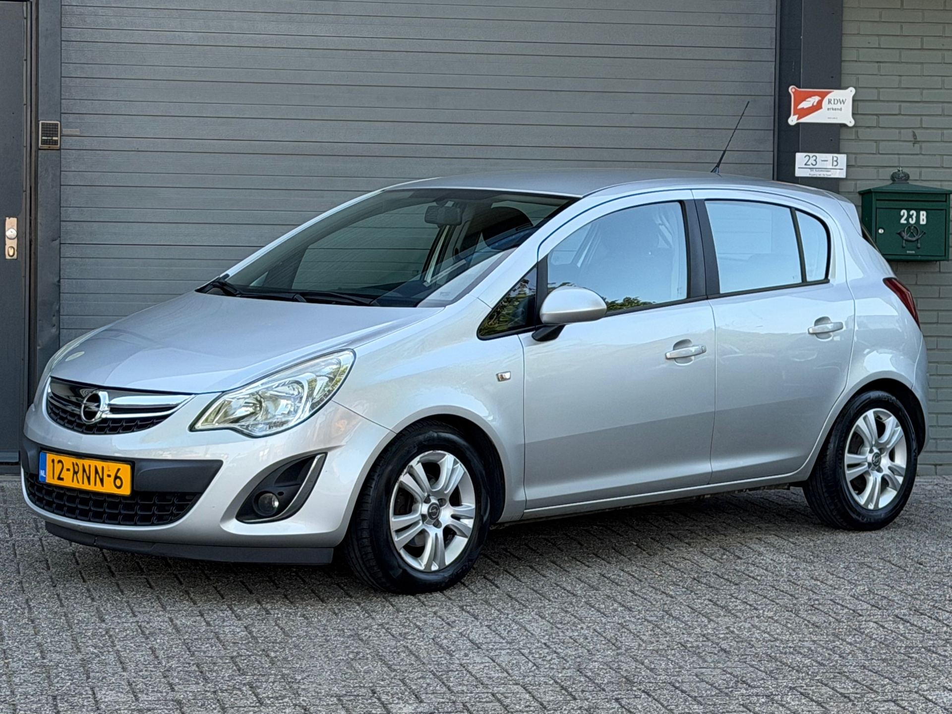 Opel Corsa 1.3 CDTi EcoFlex S/S Edition 2011 - voorkant