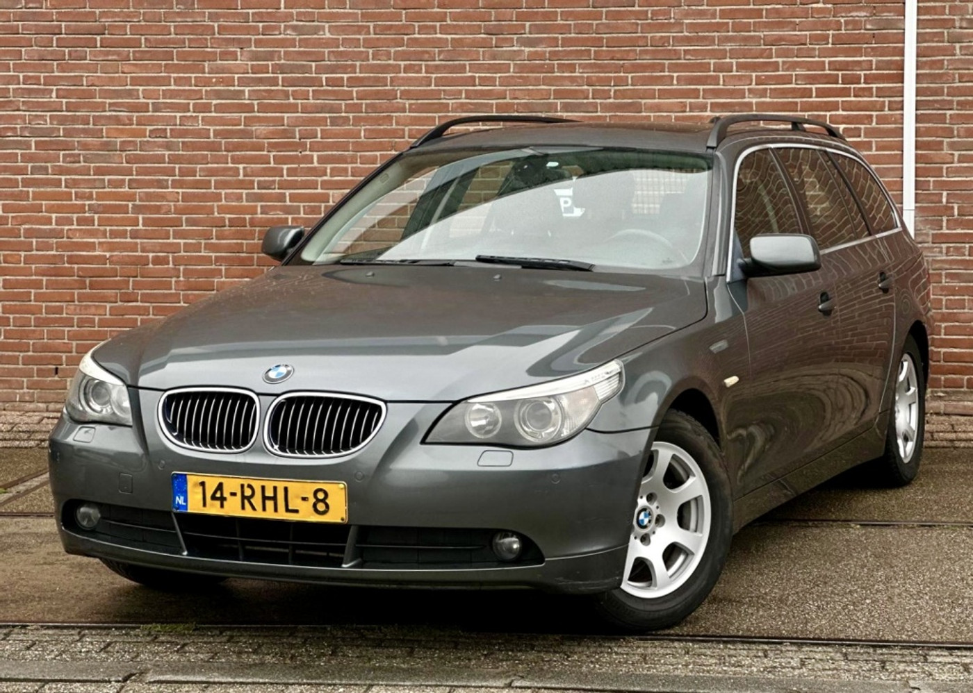 BMW 5er Reihe 523i Exec |Clima |CruiseC |Panarama Dak | 2006 - voorkant