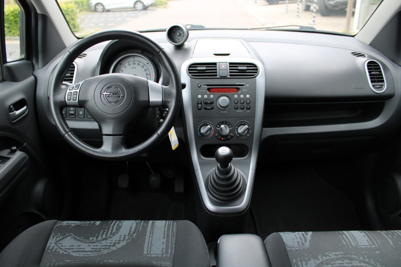 Foto van Opel Agila