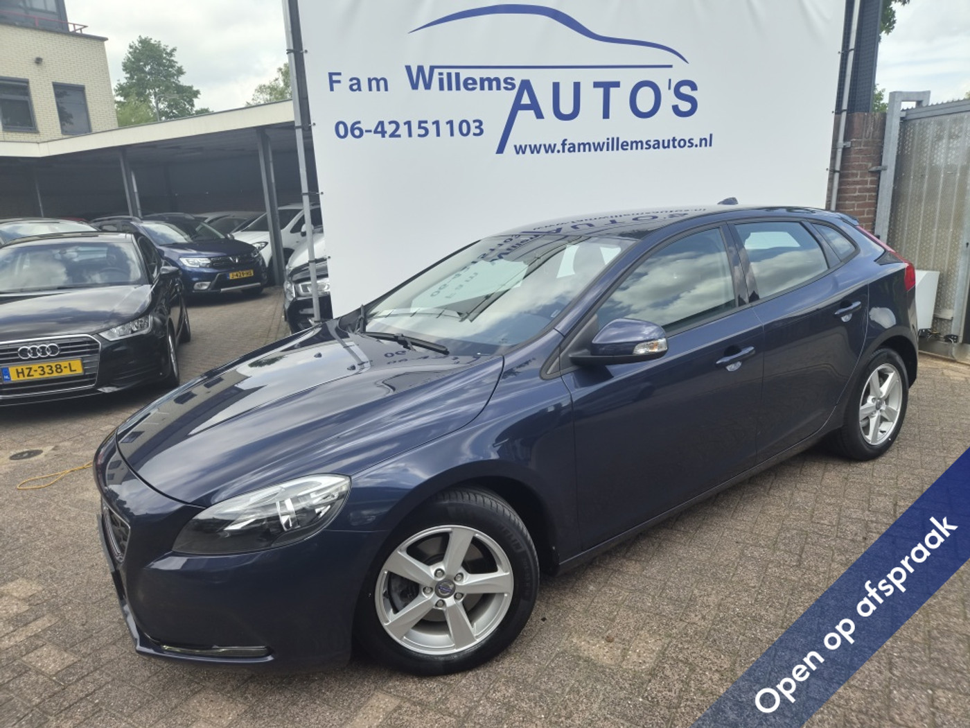 Volvo V40 1.6 T3 Kinetic 2012 - voorkant