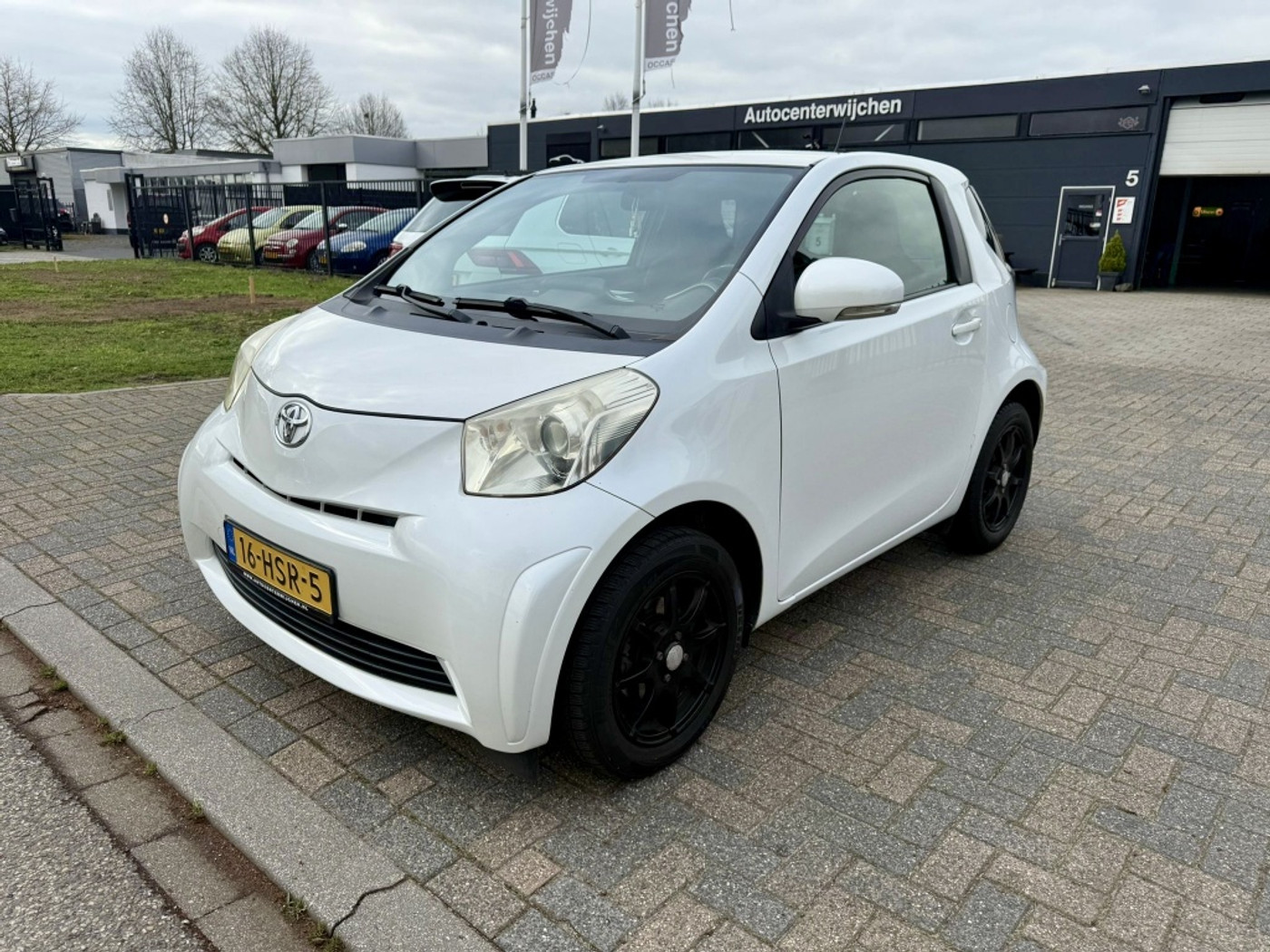 Toyota Toyota Iq 1.0 VVTi Comfort - Leuke Nette Auto 2009 - voorkant