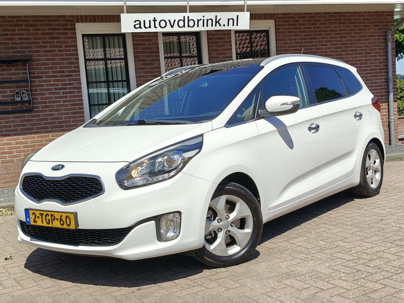 Kia Carens 1.6 GDi Bns Pack, CAMERA / NAVI / 7 persoons 2014 - voorkant