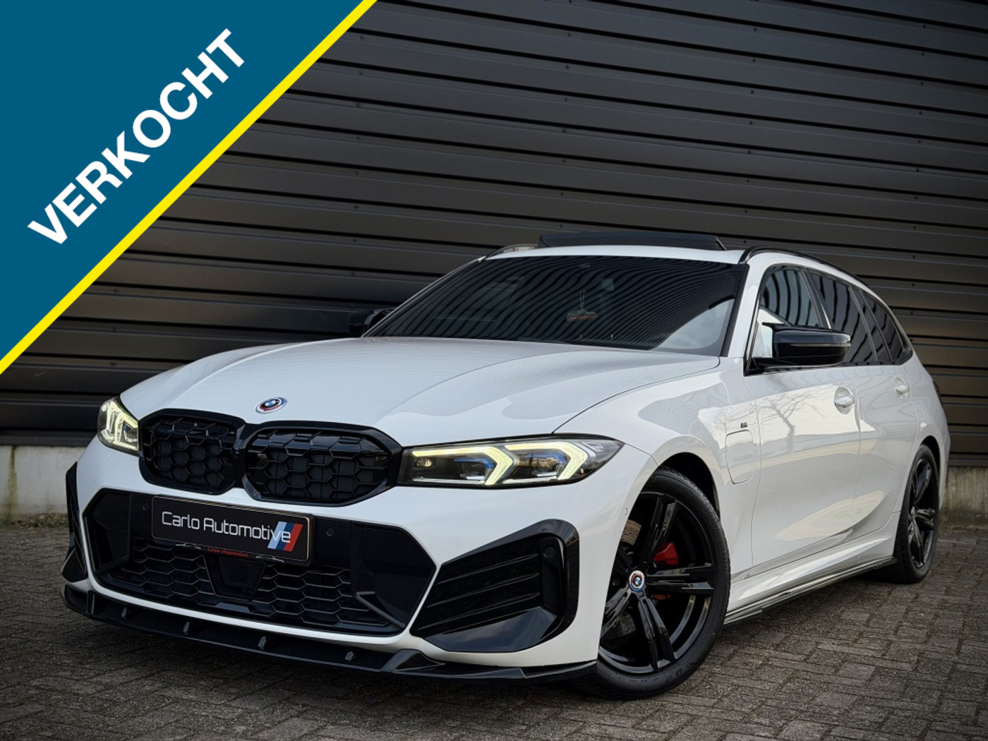 BMW 3-serie Touring 330e xDrive 2022 - voorkant