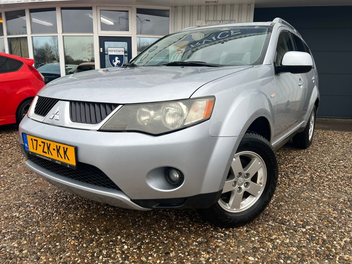 Mitsubishi Mitsubishi Outlander 2.4 Intro Edit. 2WD 2008 - voorkant