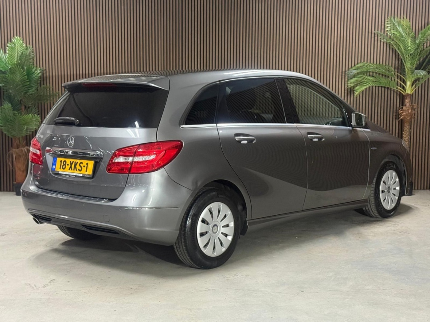 Foto van Mercedes-Benz B 180