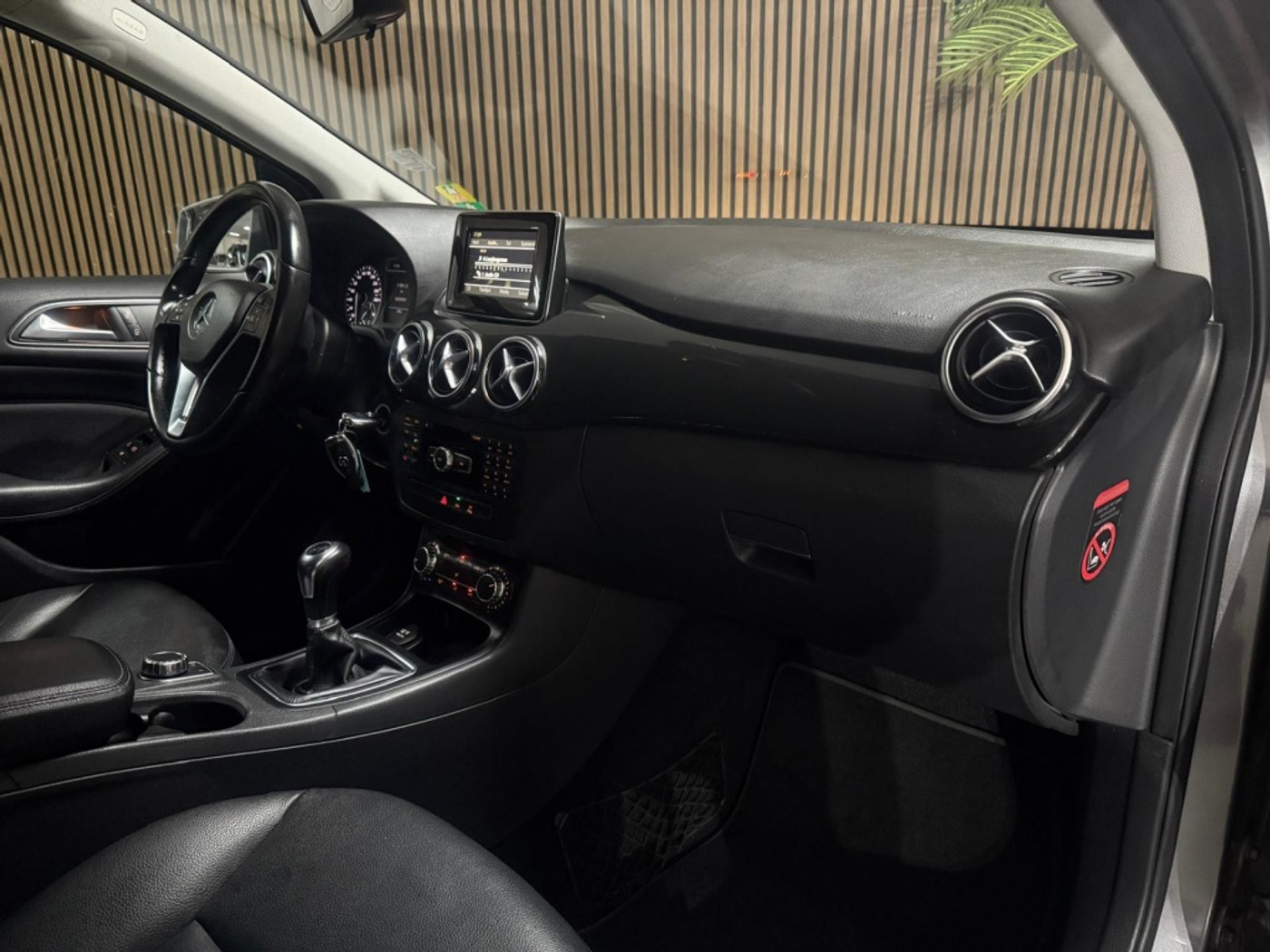 Foto van Mercedes-Benz B 180
