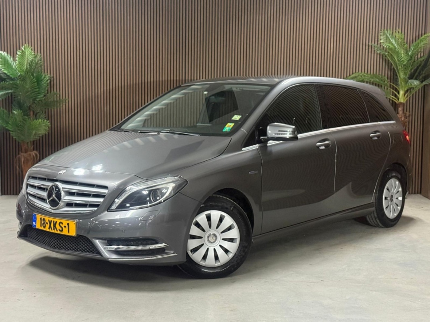 Mercedes-Benz B 180 180 Ambition 2012 - voorkant