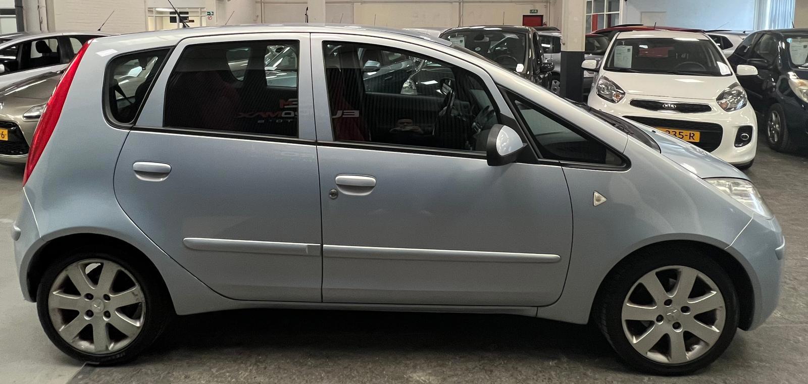 Foto van Mitsubishi Colt