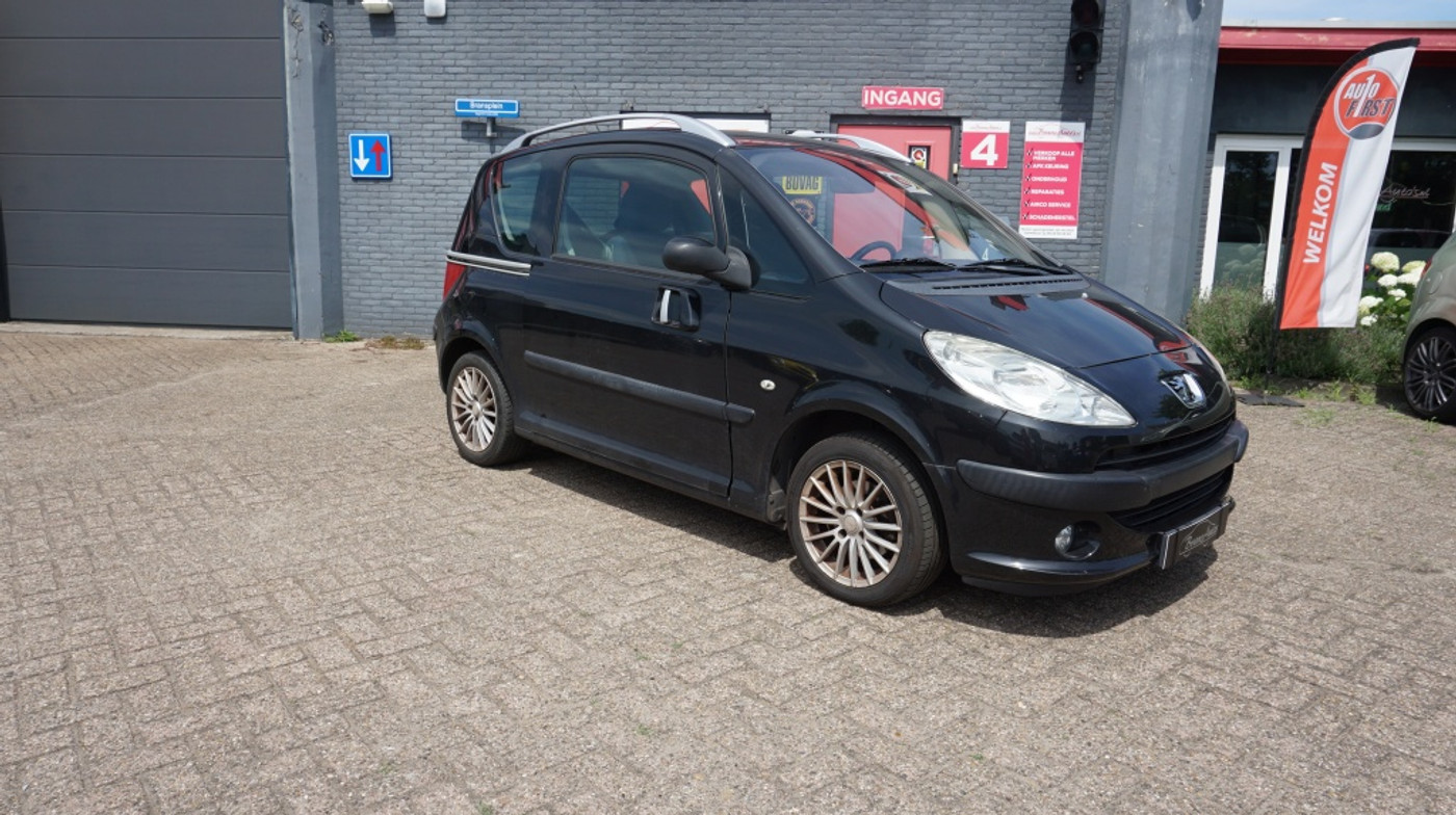 Peugeot 1007 1.6-16V Gentry 2008 - voorkant