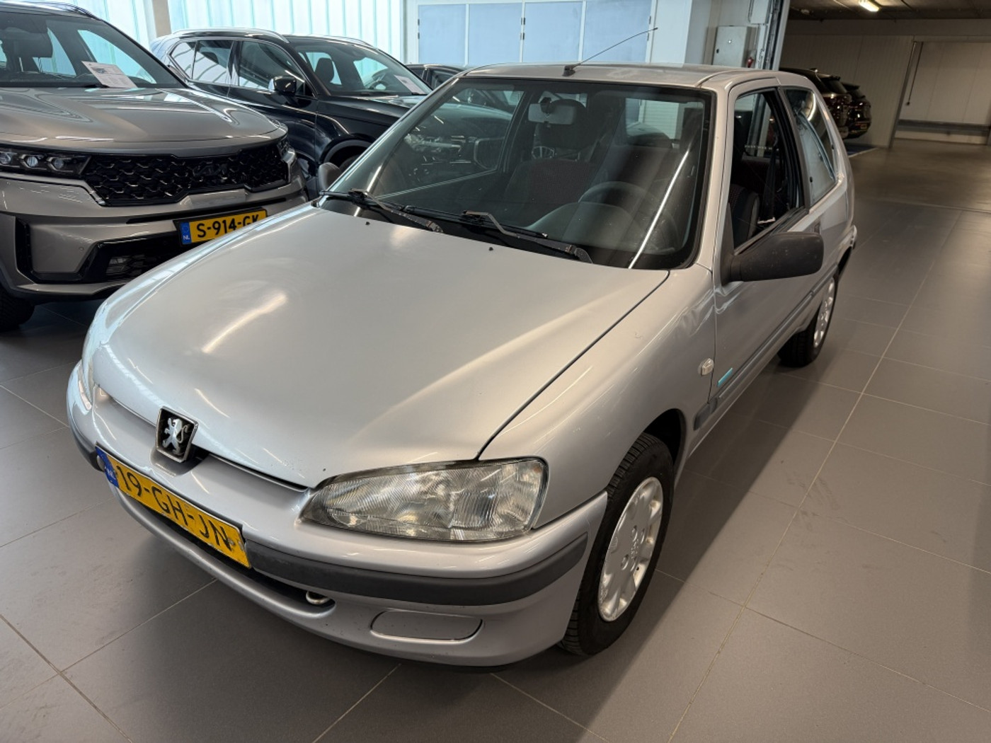 Peugeot 106 1.1 Accent 2000 - voorkant