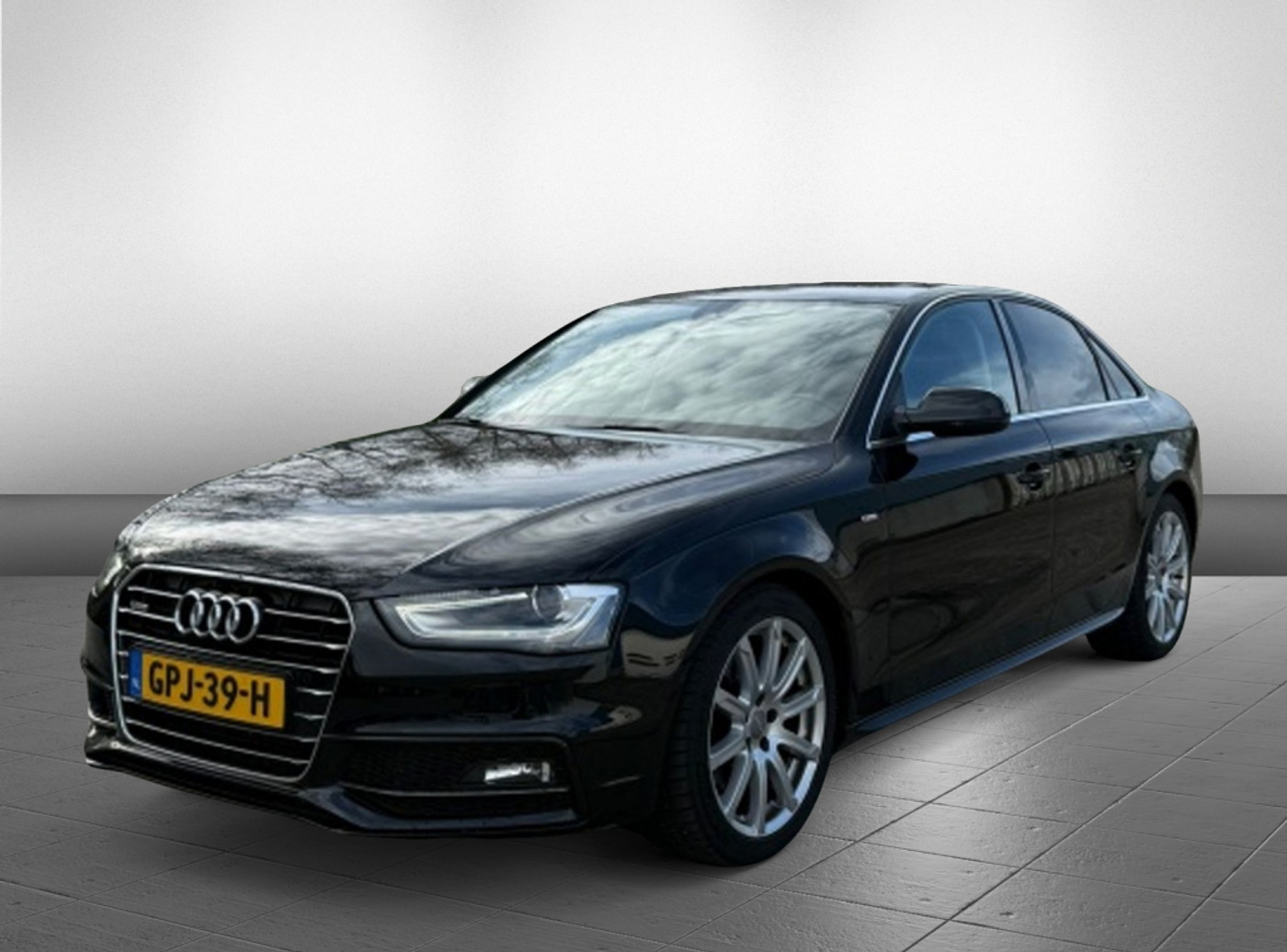Audi A4 Limousine 1.8 TFSI S Edition 2015 - voorkant