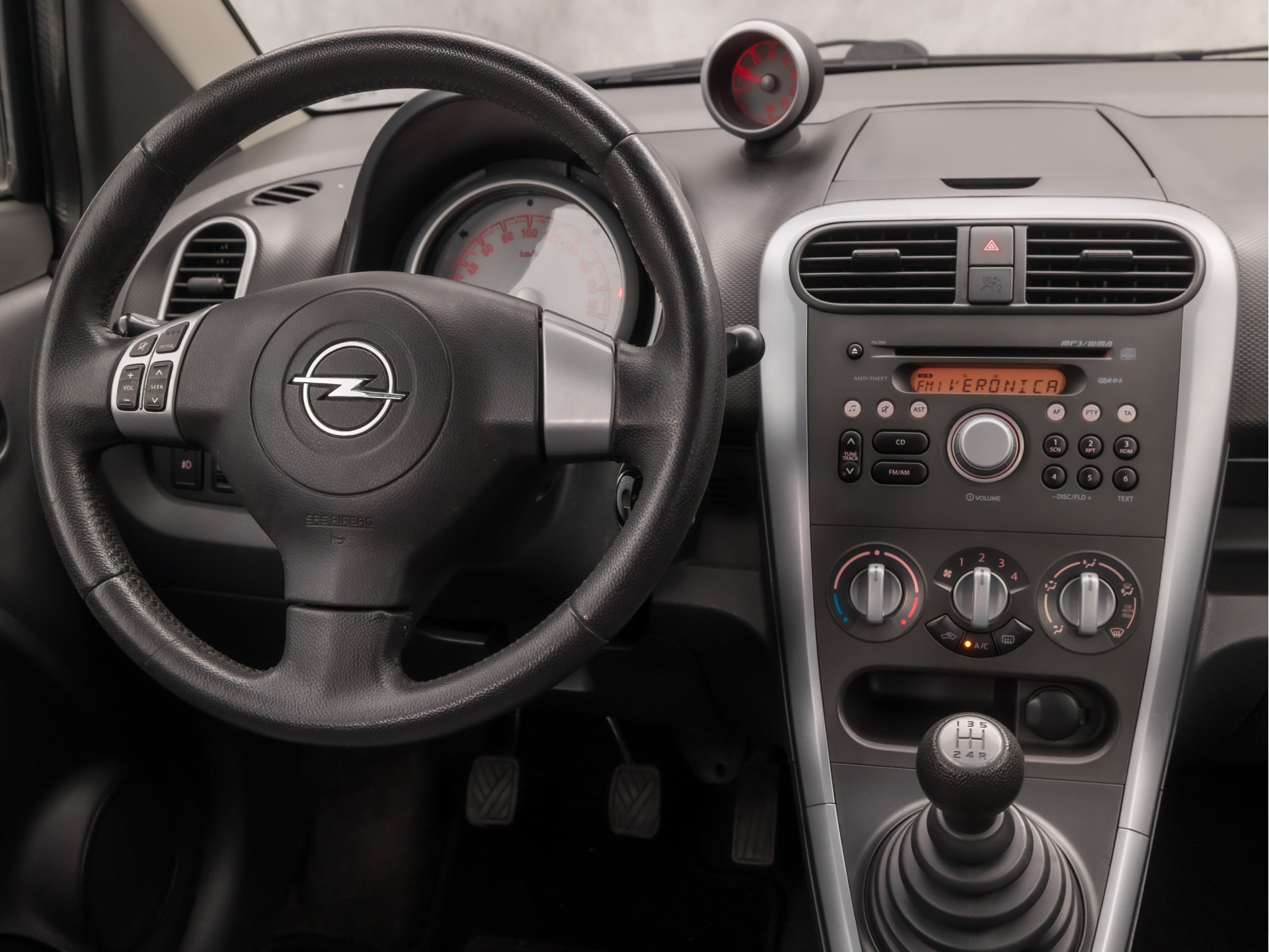 Foto van Opel Agila