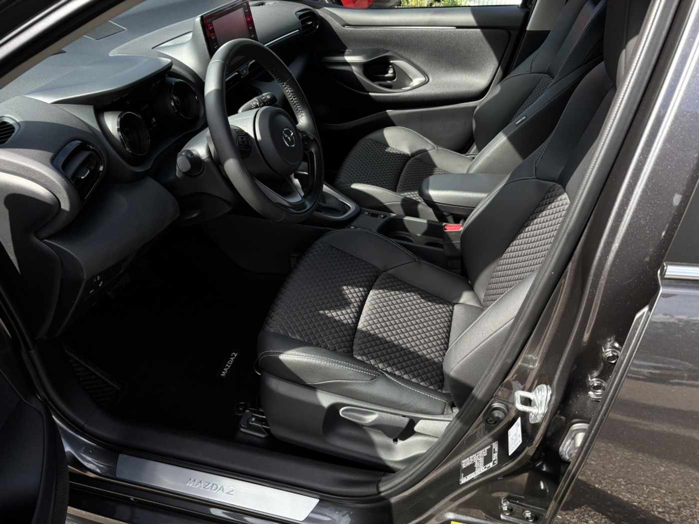 Foto van Mazda Mazda2 Hybrid