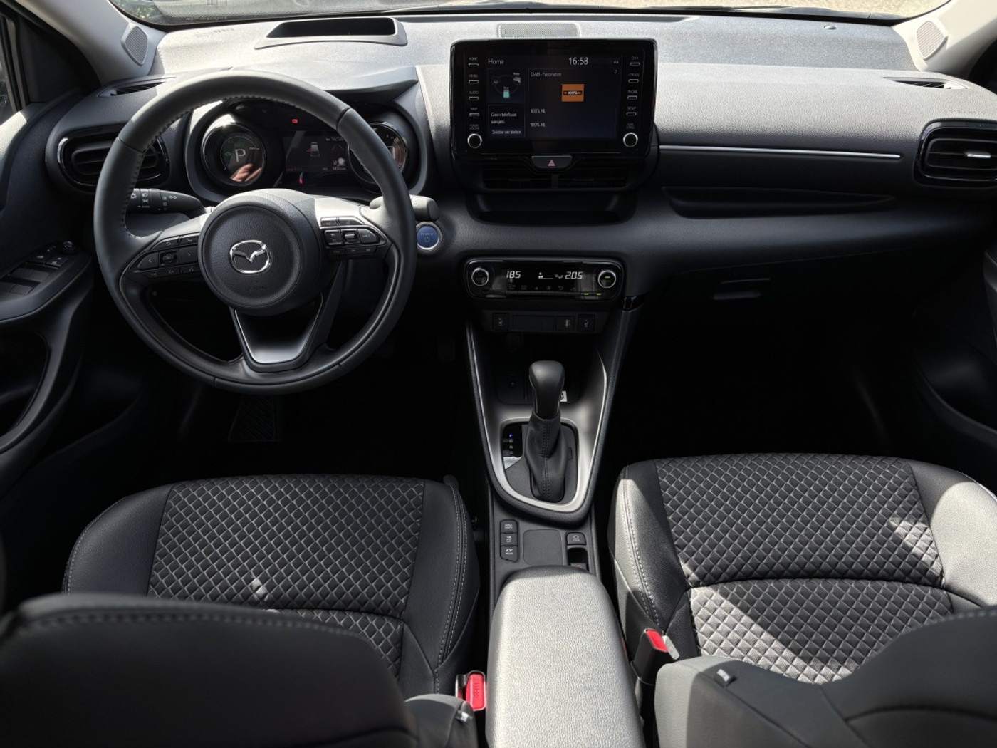 Foto van Mazda Mazda2 Hybrid
