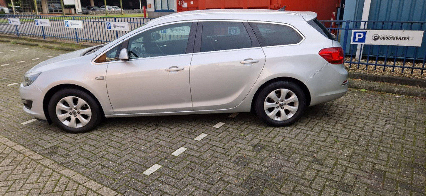 Foto van Opel Astra Sports Tourer