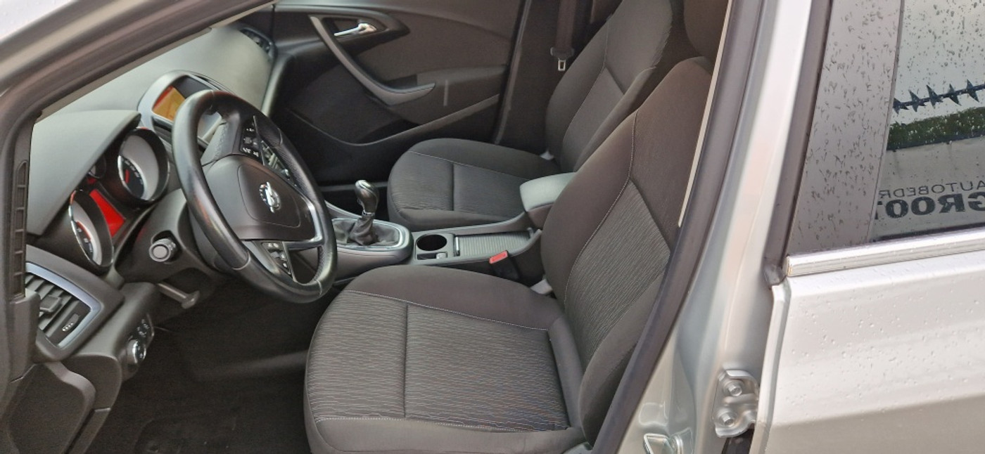 Foto van Opel Astra Sports Tourer