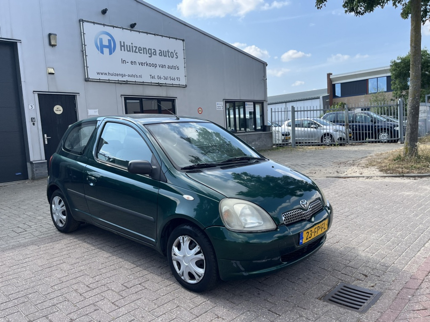 Toyota Toyota Yaris 1.0-16V VVT-i Sol| APK:22-03-2027! Inruilkoopje| EXPORT 2000 - voorkant