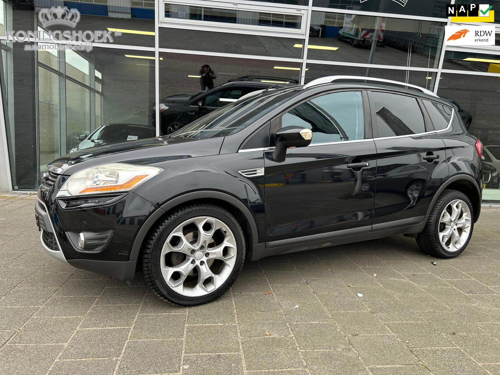 Ford Kuga 2.5 20V Titanium 2009 - voorkant