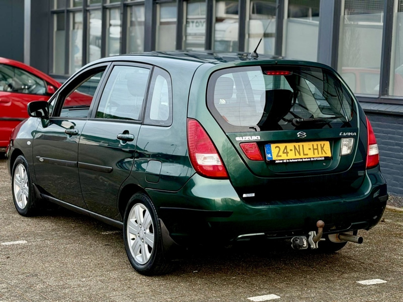 Foto van Suzuki Liana