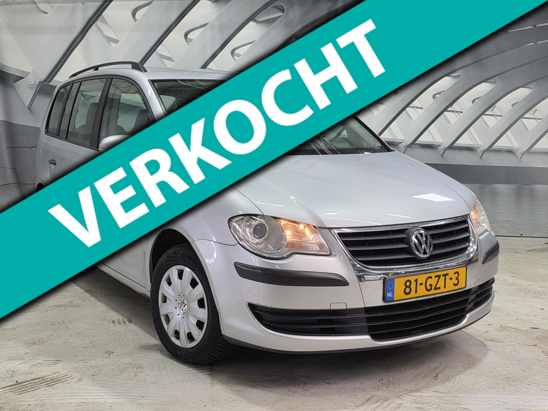Volkswagen Touran 1.4 TSI Trendline 2008 - voorkant