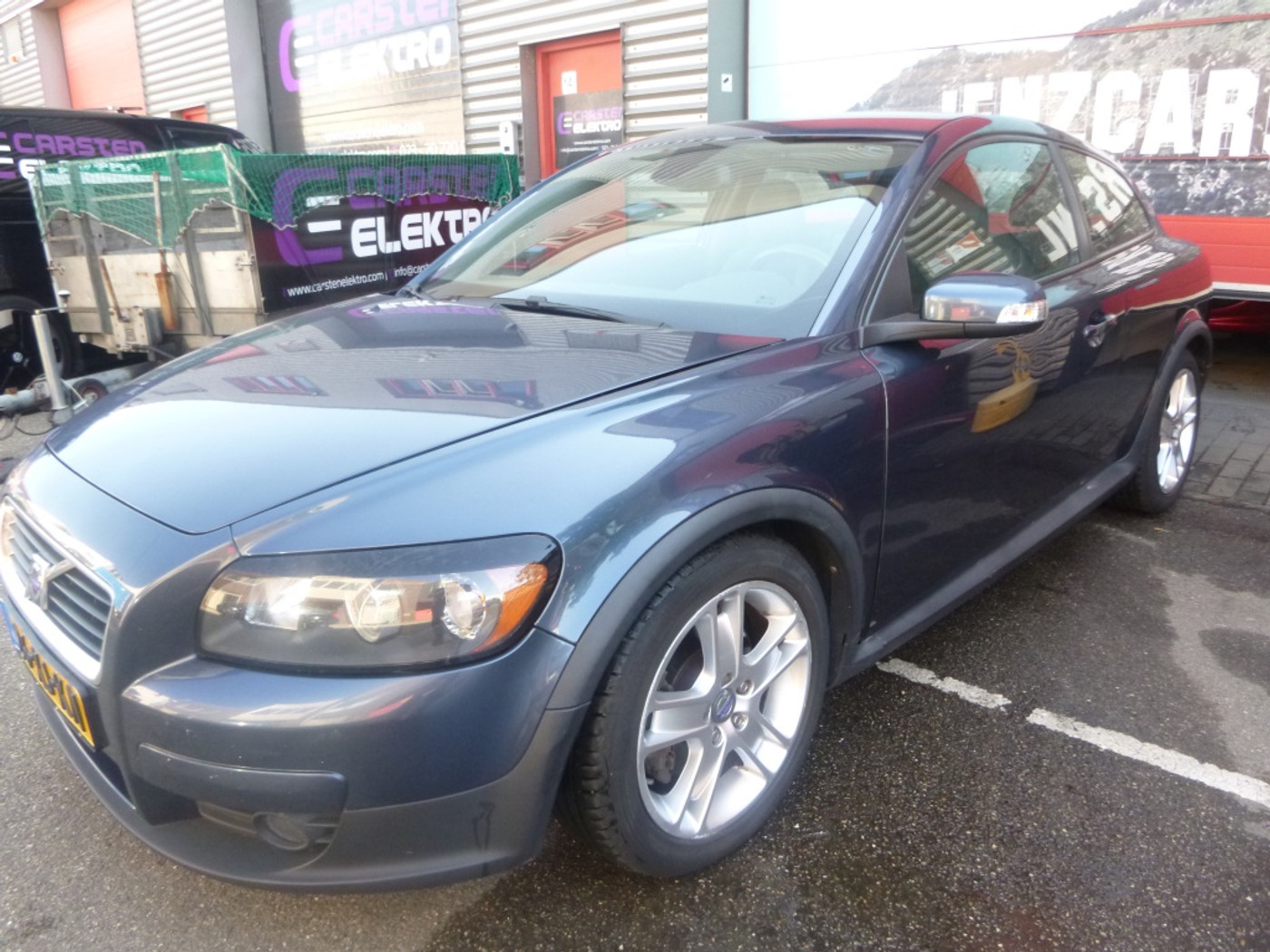 Volvo C30 2.4i Momentum, AUTOMAAT,CLIMA,CRUISE,NAVI 2007 - voorkant