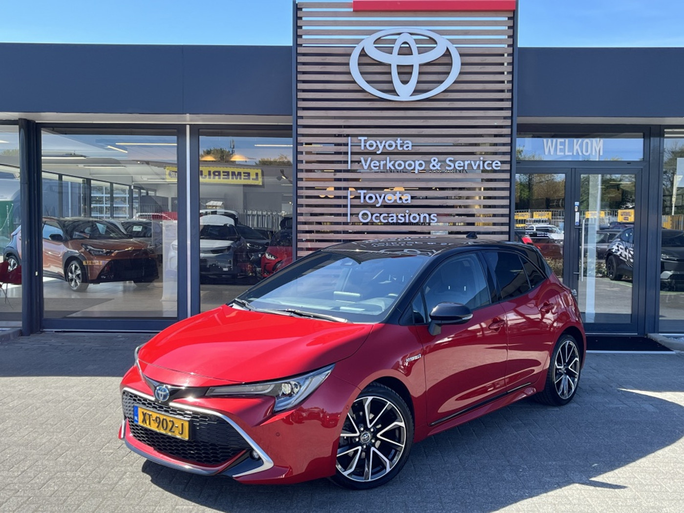 Toyota Toyota Corolla 1.8 Hybrid Executive | Bi-Tone | All Seasons 2019 - voorkant