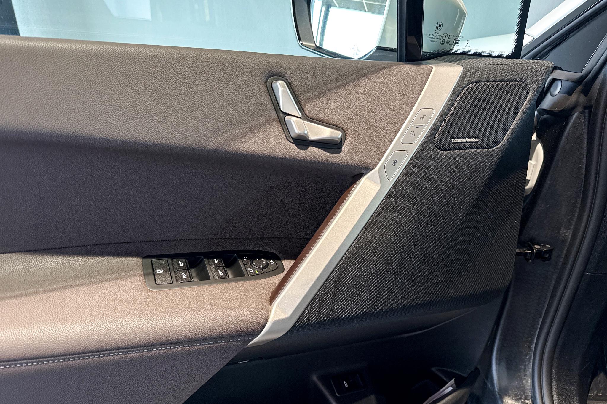 Foto van BMW Ix Xdrive50