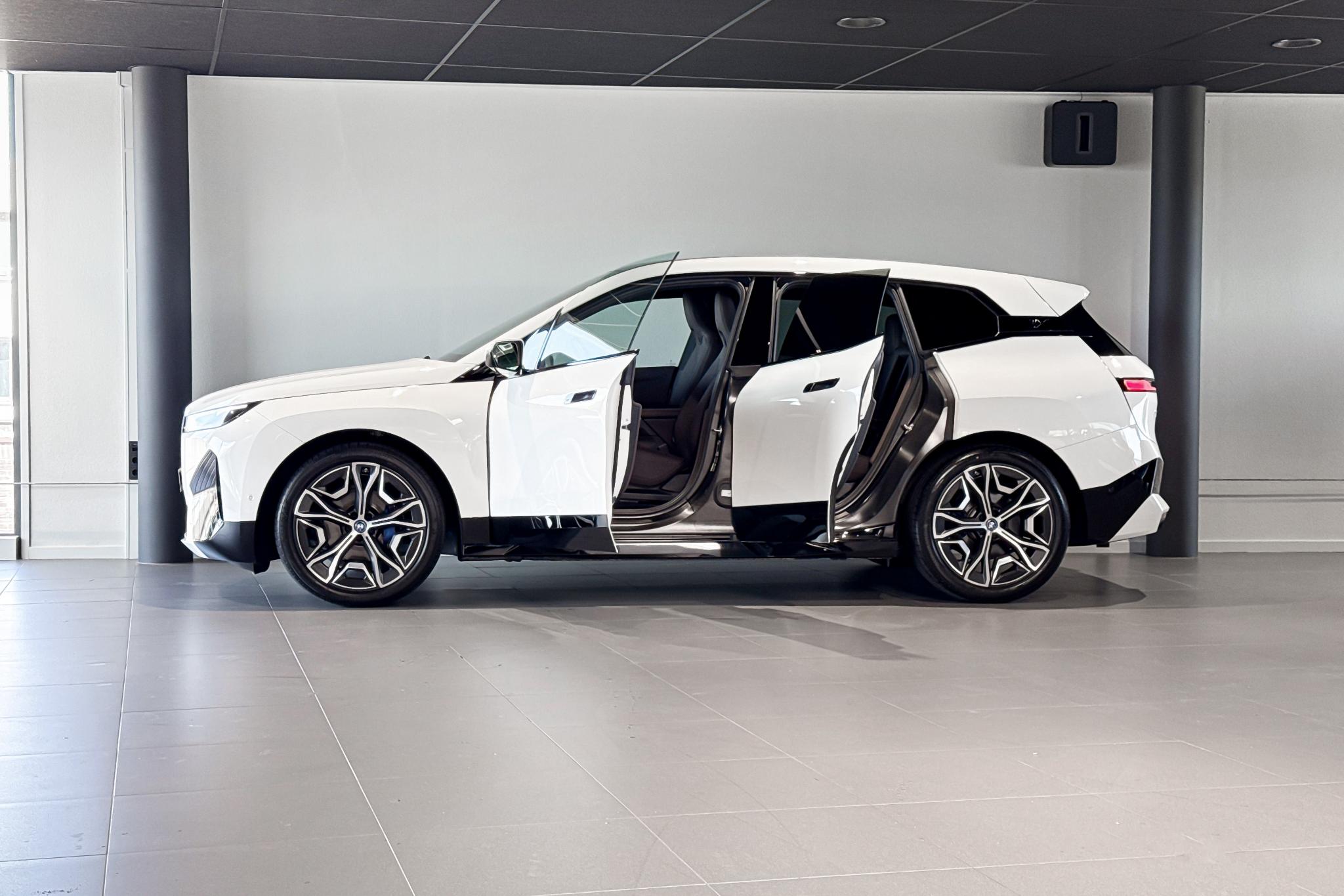 Foto van BMW Ix Xdrive50