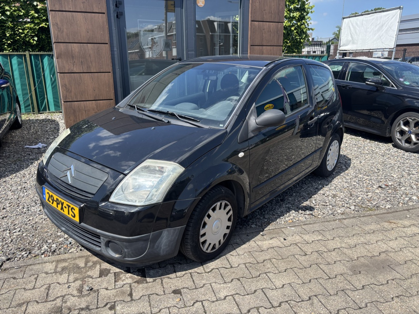 Citroen C2 1.1i Furio   INRUIL KOOPJE 2005 - voorkant
