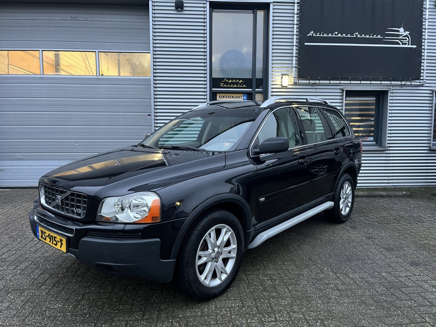 Volvo Xc90 4.4 V8 Momentum nw apk, 7 persoons 2006 - voorkant