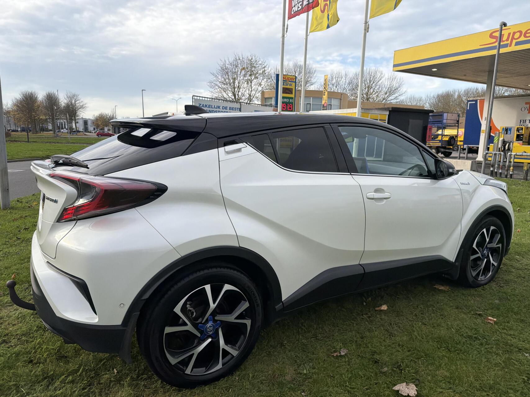Foto van Toyota Toyota C-hr