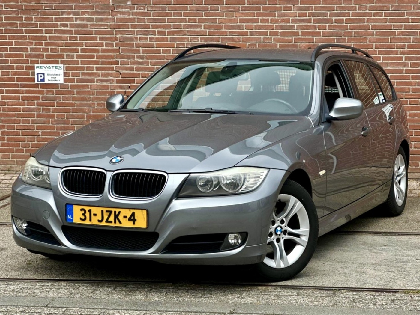 BMW 3er Reihe 316i Business Line 2009 - voorkant