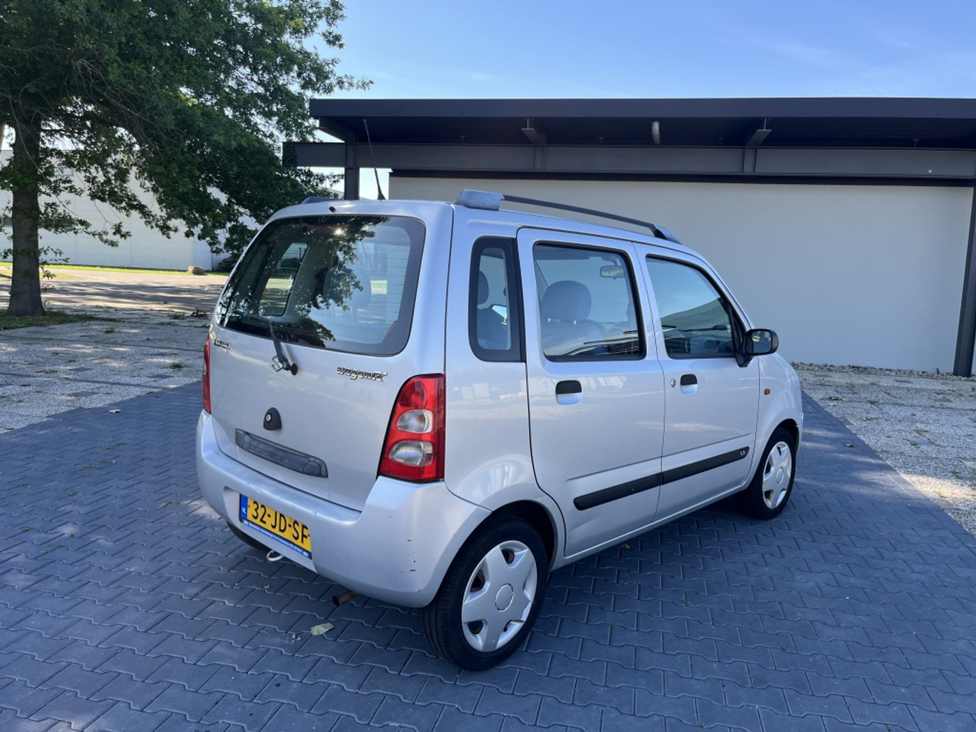 Foto van Suzuki Wagon R