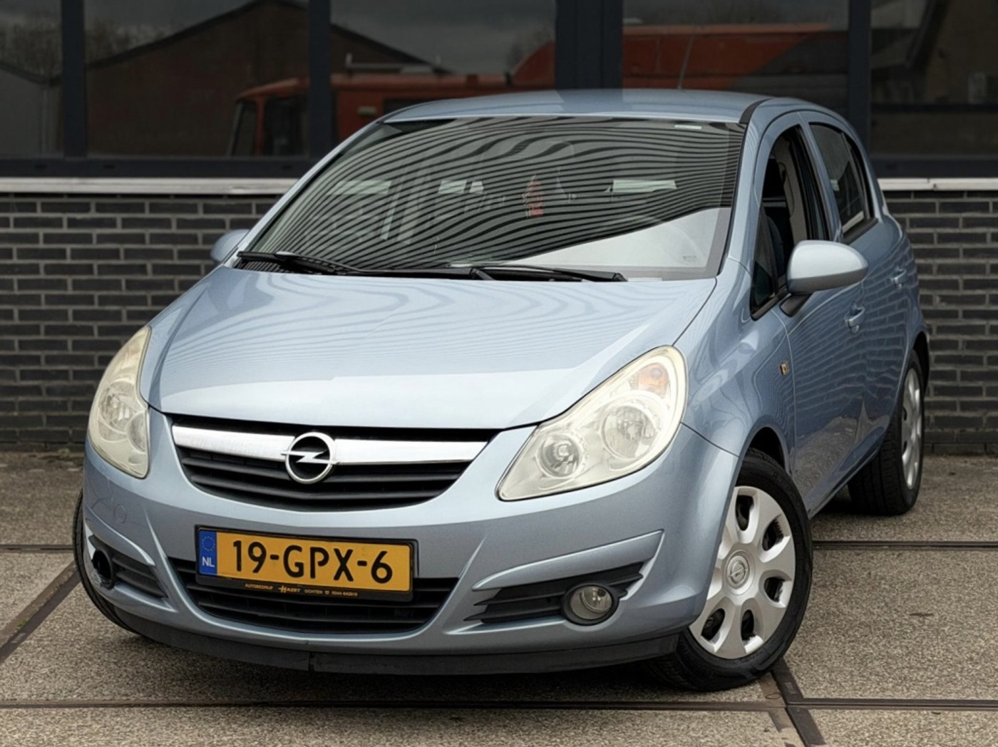 Opel Corsa 1.2-16V Enjoy 2008 - voorkant