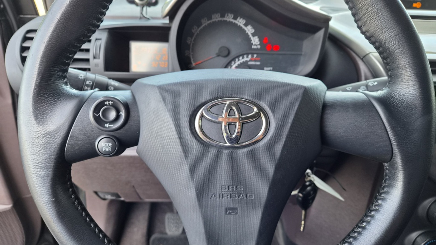 Foto van Toyota Toyota Iq