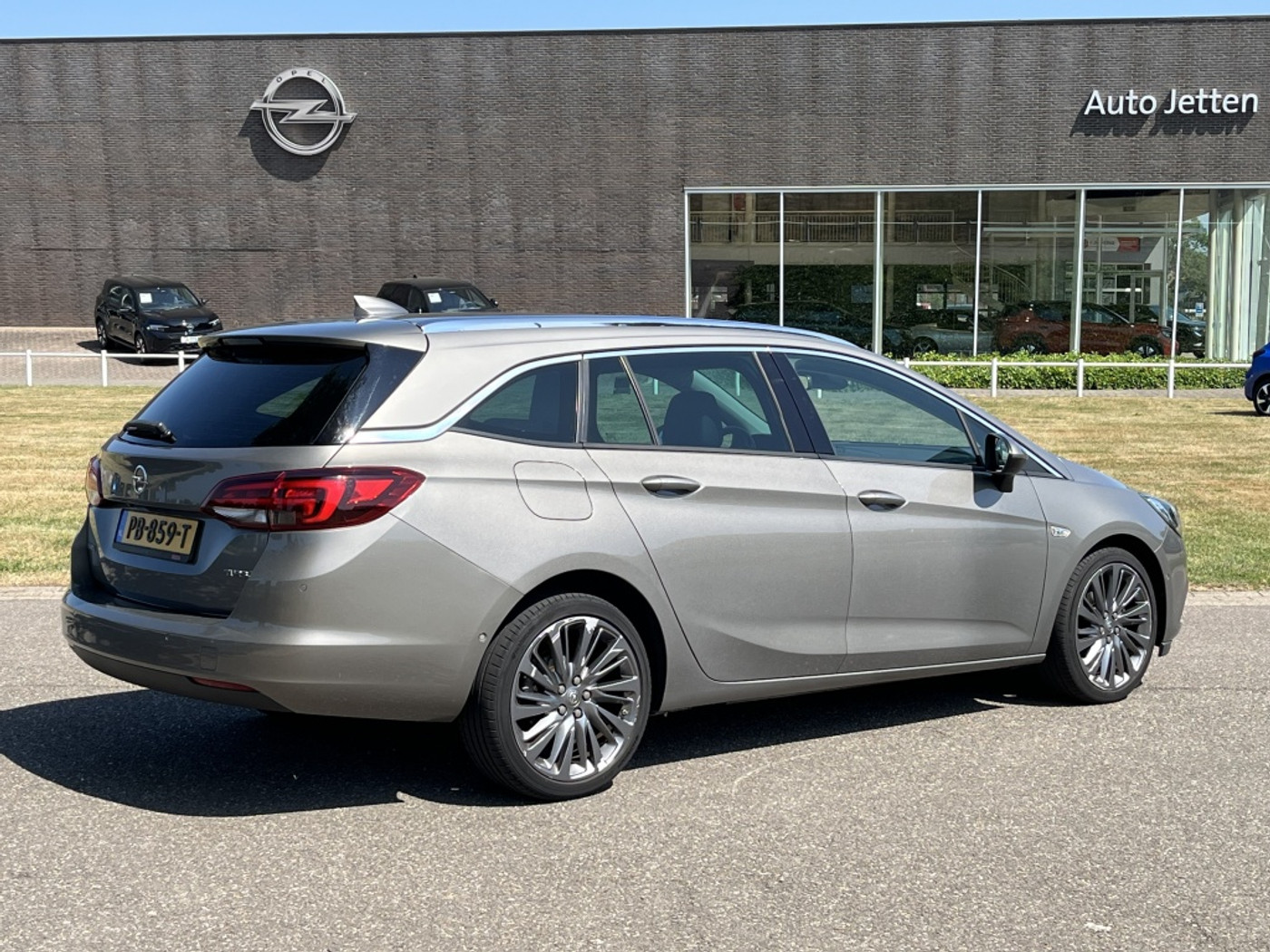 Foto van Opel Astra Sports Tourer