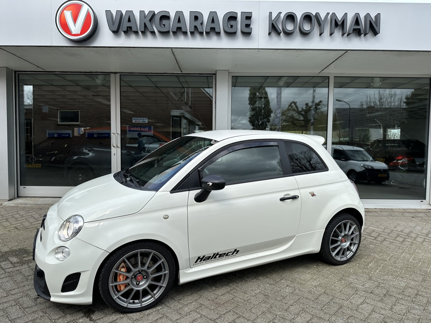 Fiat 500 Abarth 1.4-16V Abarth | 300+ pk!!!! | Bombardone 2.0 exhaust | 2009 - voorkant