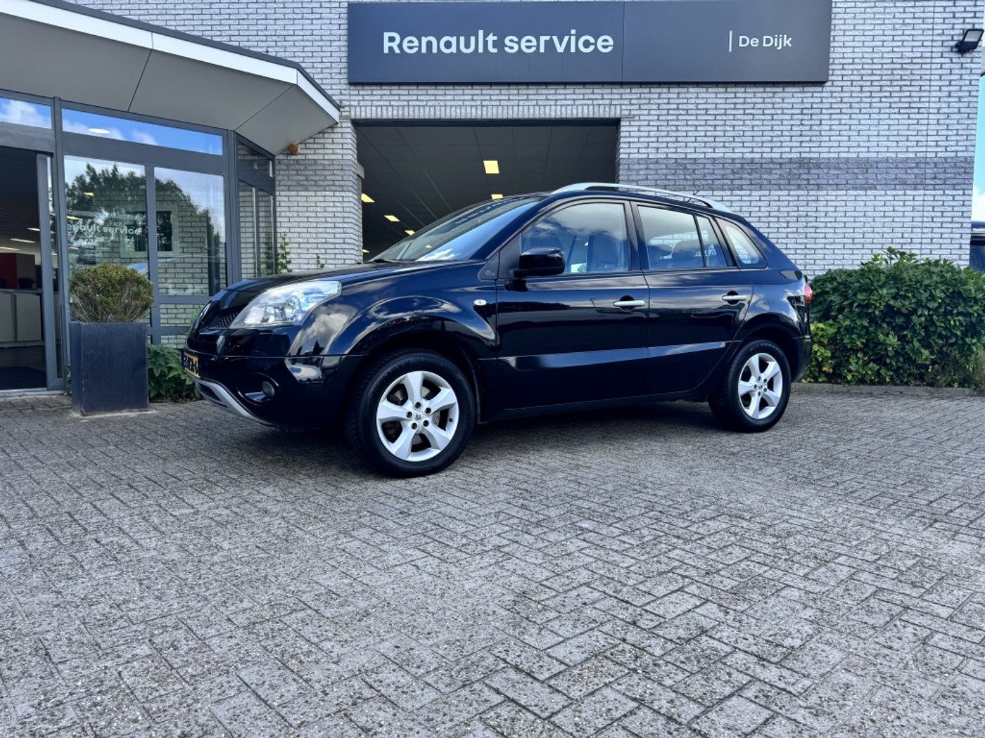 Renault Koleos 2.5 Privilège 4WD 2009 - voorkant