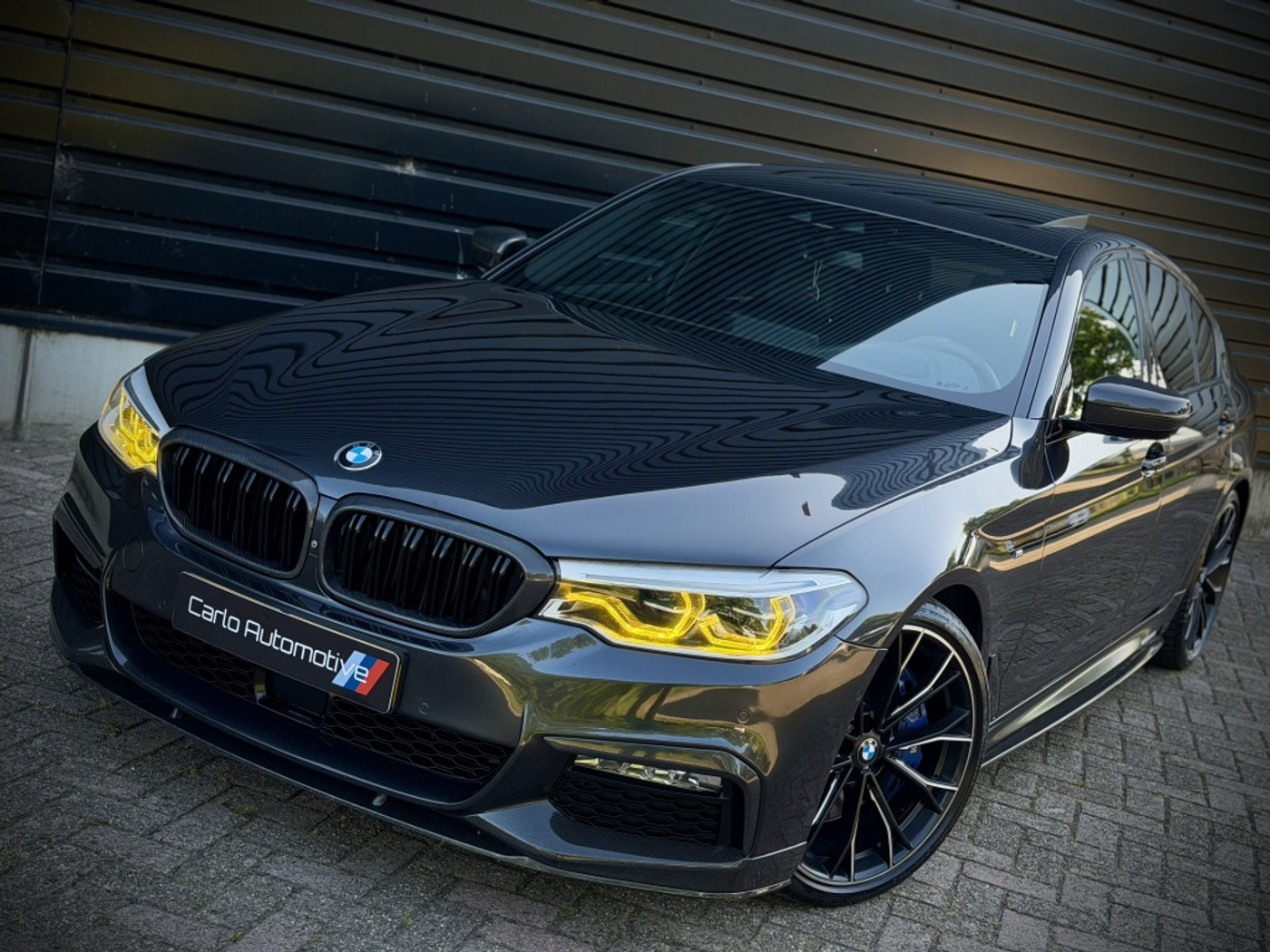 BMW 540i xDrive 540i xDrive M-PERFORMANCE DAK|HUD|360|4WLSTURING|HiFi 2018 - voorkant
