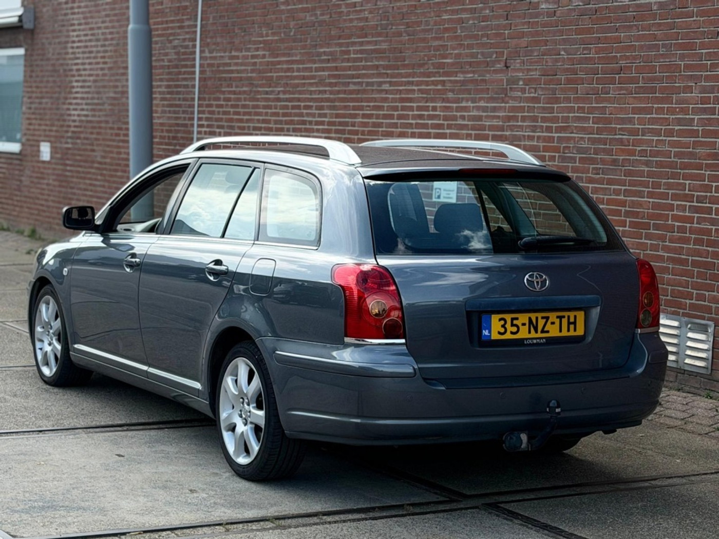 Foto van Toyota Toyota Avensis