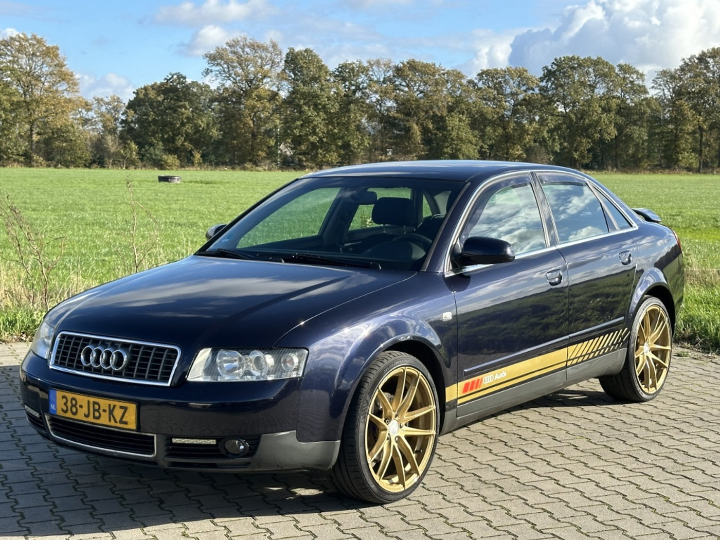 Audi Audi A4 2.0 super mooi S4 look 19" spoiler climate cruise trekh 2002 - voorkant