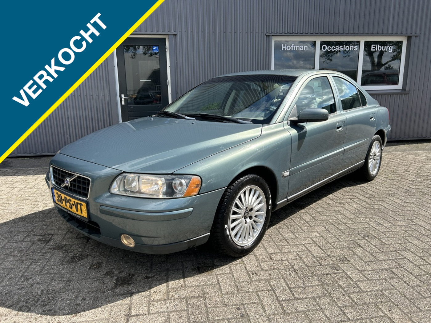 Volvo S60 2.4 Edition Airco Cruise Nieuwe APK! 2004 - voorkant