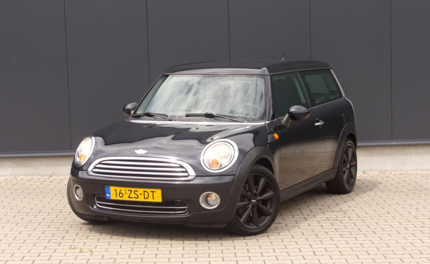 Mini Mini Cooper Clubman 1.6 Cooper Chili | NL auto | Airco | 17 inch velgen 2008 - voorkant