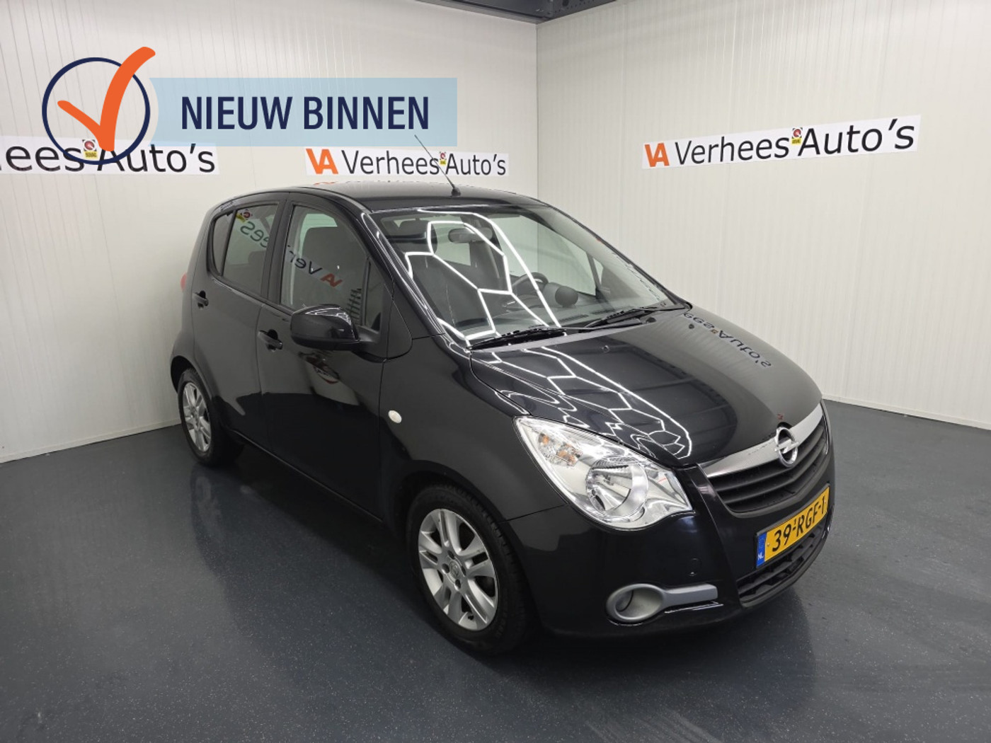 Opel Agila 1.2 Edition 2011 - voorkant