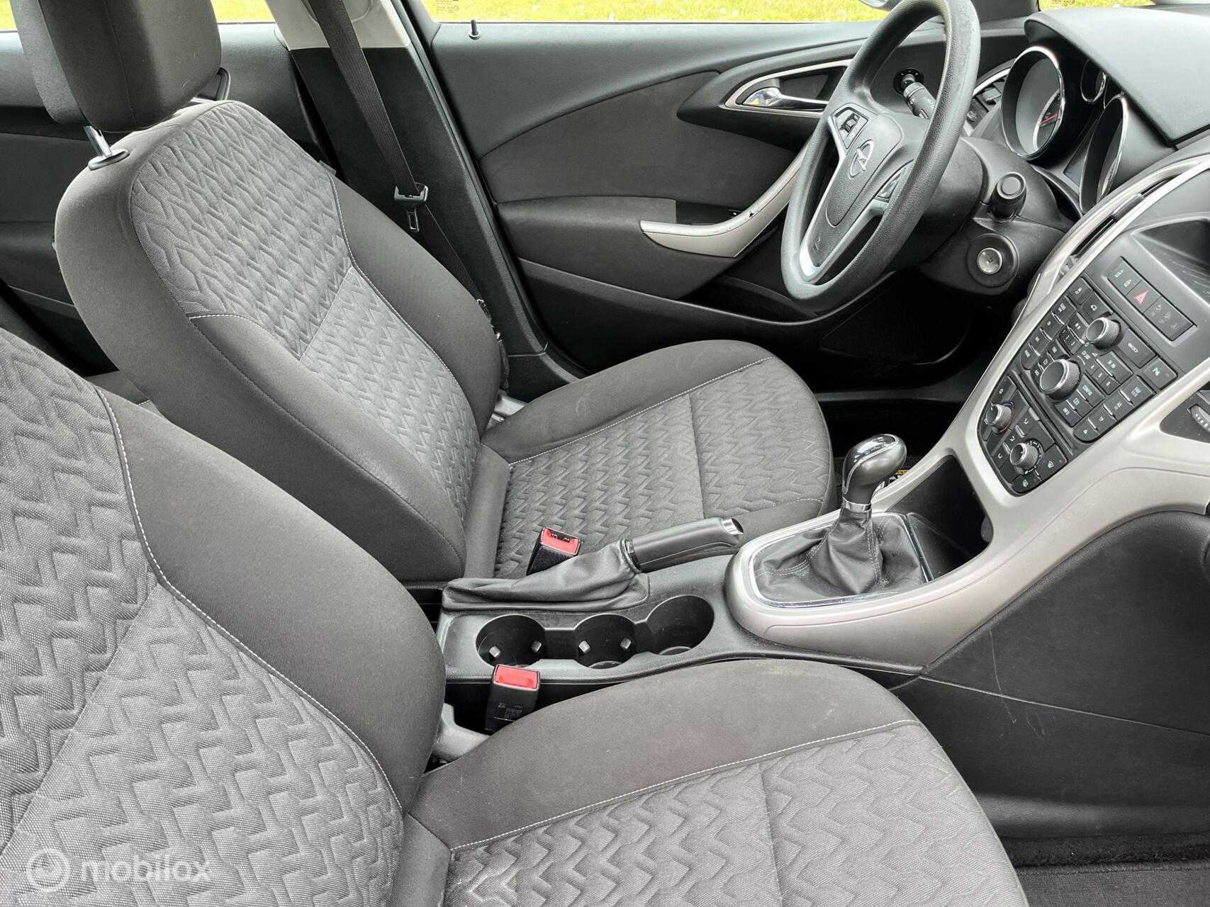 Foto van Opel Astra Notchback